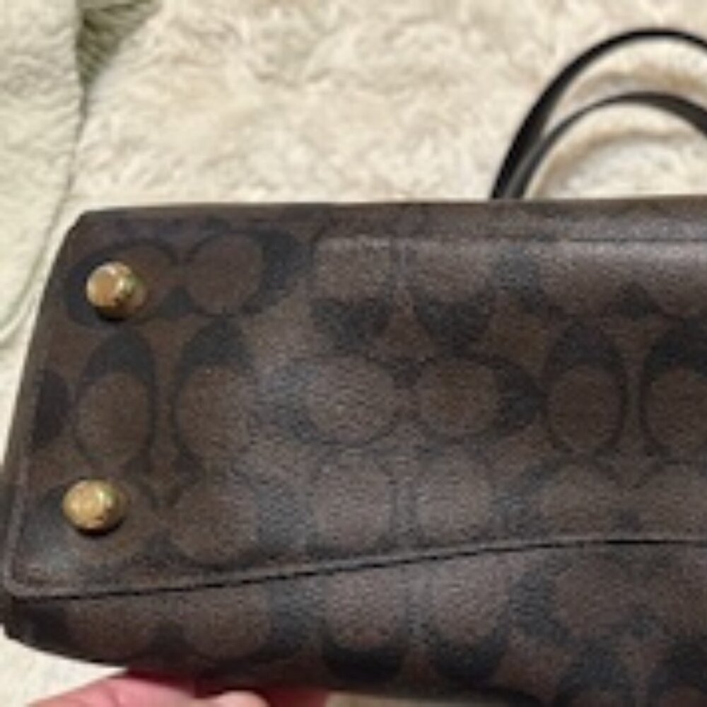 Coach Signature Cammie Tote - Picture 3 of 7